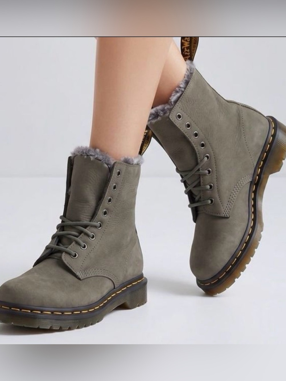 DR. MARTEN’S | NEW Serena Green Fur Lined Combat Boots Women’s Size 7 Men’s 5.5